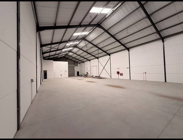 579M² WAREHOUSE FOR SALE IN FIRGROVE INDUSTRIAL ESTATE